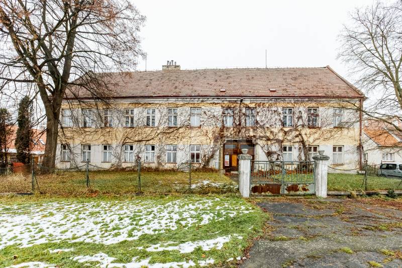Prodej bývalého areálu Domova Mládeže Slavonice,