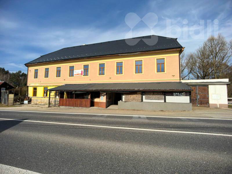 Prodej komerčního objektu 727 m2, pozemek 1.059