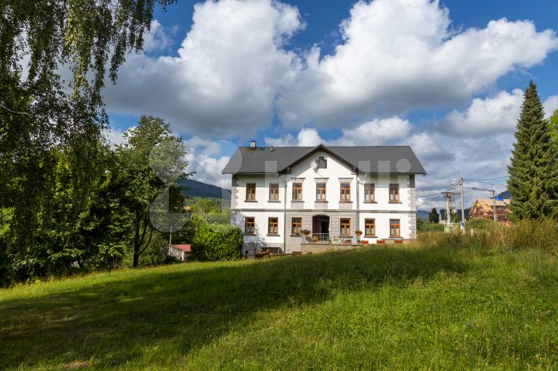 Prodej apartmánového domu, Velká Morava