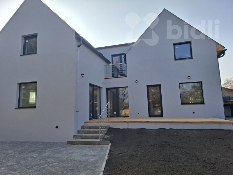 Prodej RD 4+1, 135m2, pozemek 348,5 m2, Praha 9-